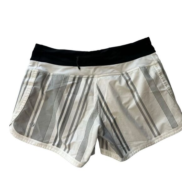 Lululemon Groovy Run Shorts Groovy Stripe Nimbus White Black Grey Size 4 - Picture 4 of 10